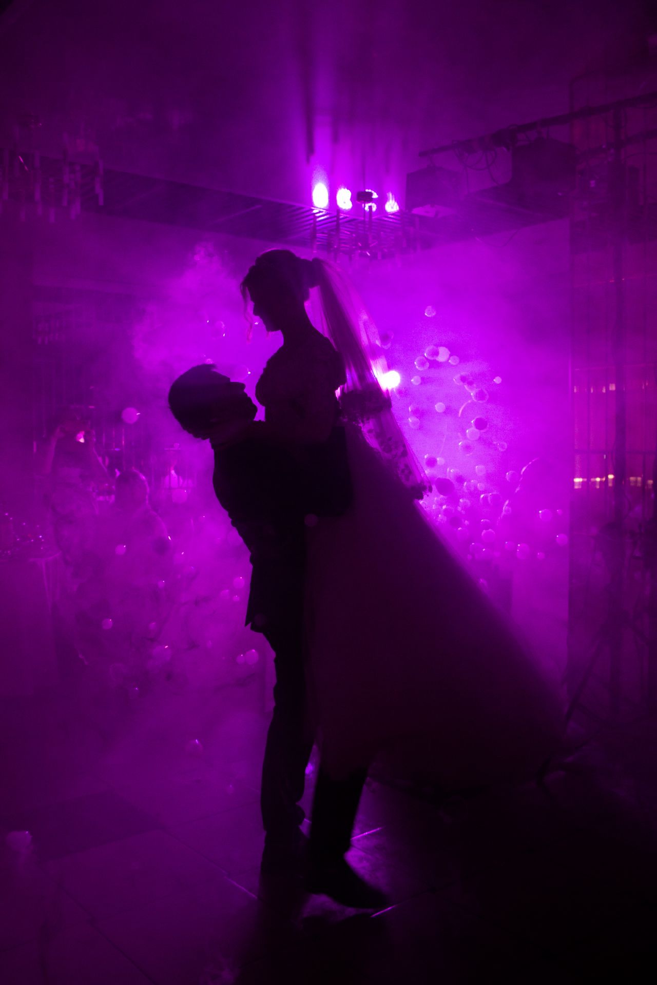 First dance on a dancing-on-a-cloud effect